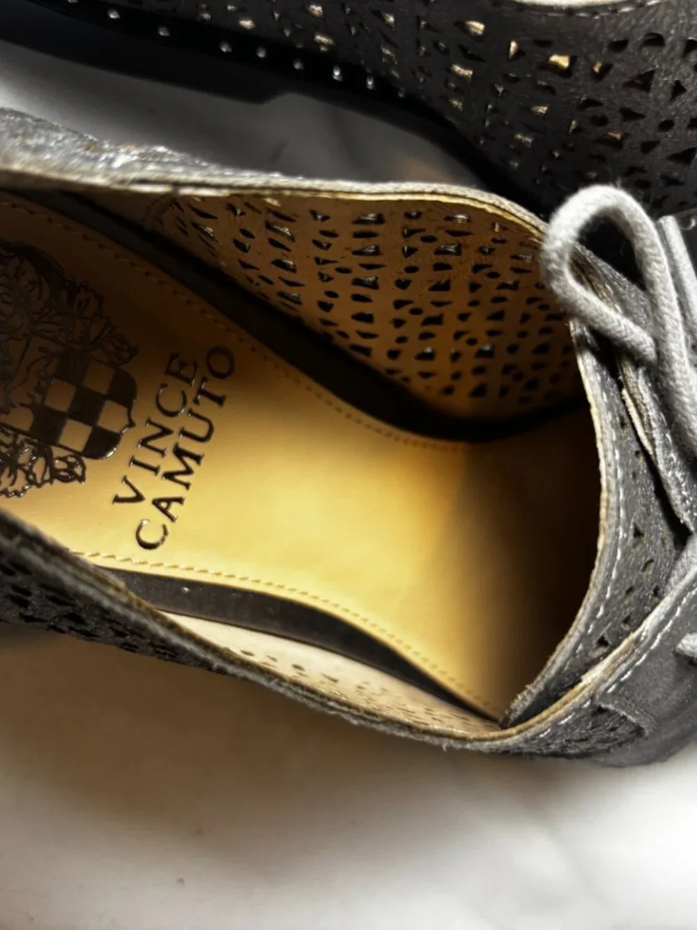 Vince Camuto Women’s VC-Lesta Gunmetal Metallic Oxford Shoes | Size US 7
